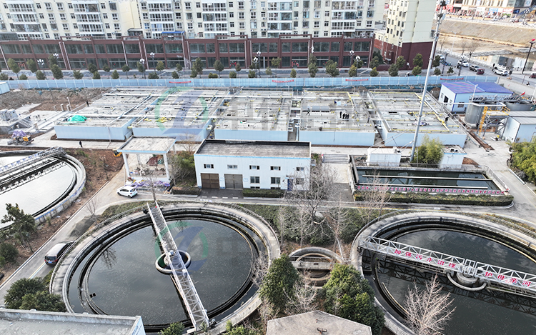 10000方一體化污水處理設(shè)備安裝現(xiàn)場(chǎng)